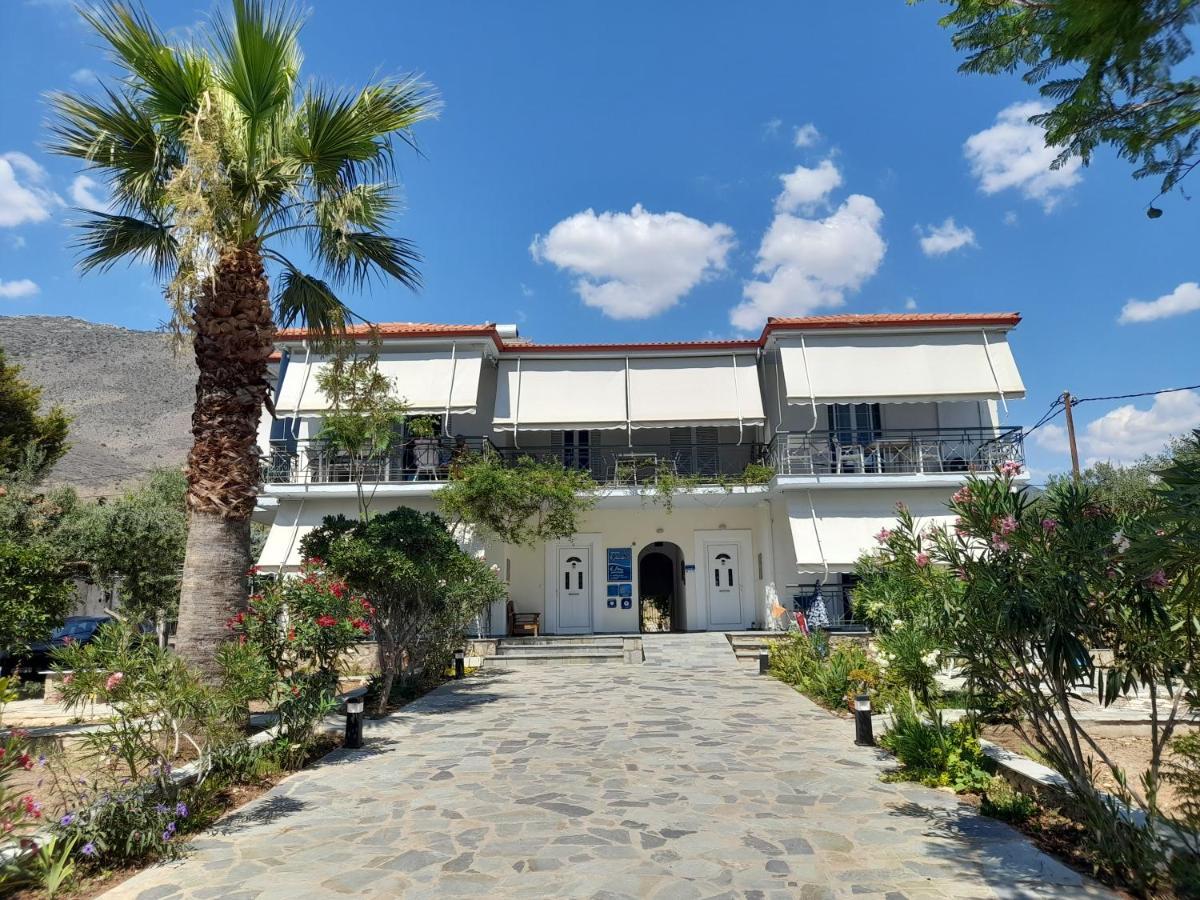 Elea Guesthouse Galaxidi Exterior foto